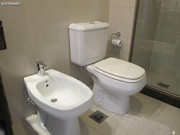 Sanitary appliances in the bathroom of the second suite.