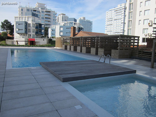 Whirlpools in the sector heated pool.