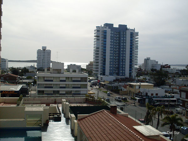 Vista hacia la playa Mansa del segundo dormitorio.