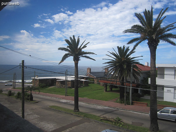 View from the side window of the living room to the southeast over the Atlantic ocean at the De Los Ingleses beach.