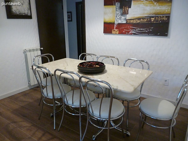 Detalle de la estufa a le�a.