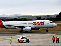 TAM Airlines y Enjoy Conrad celebraron la llegada del vuelo inaugural Punta del Este – San Pablo